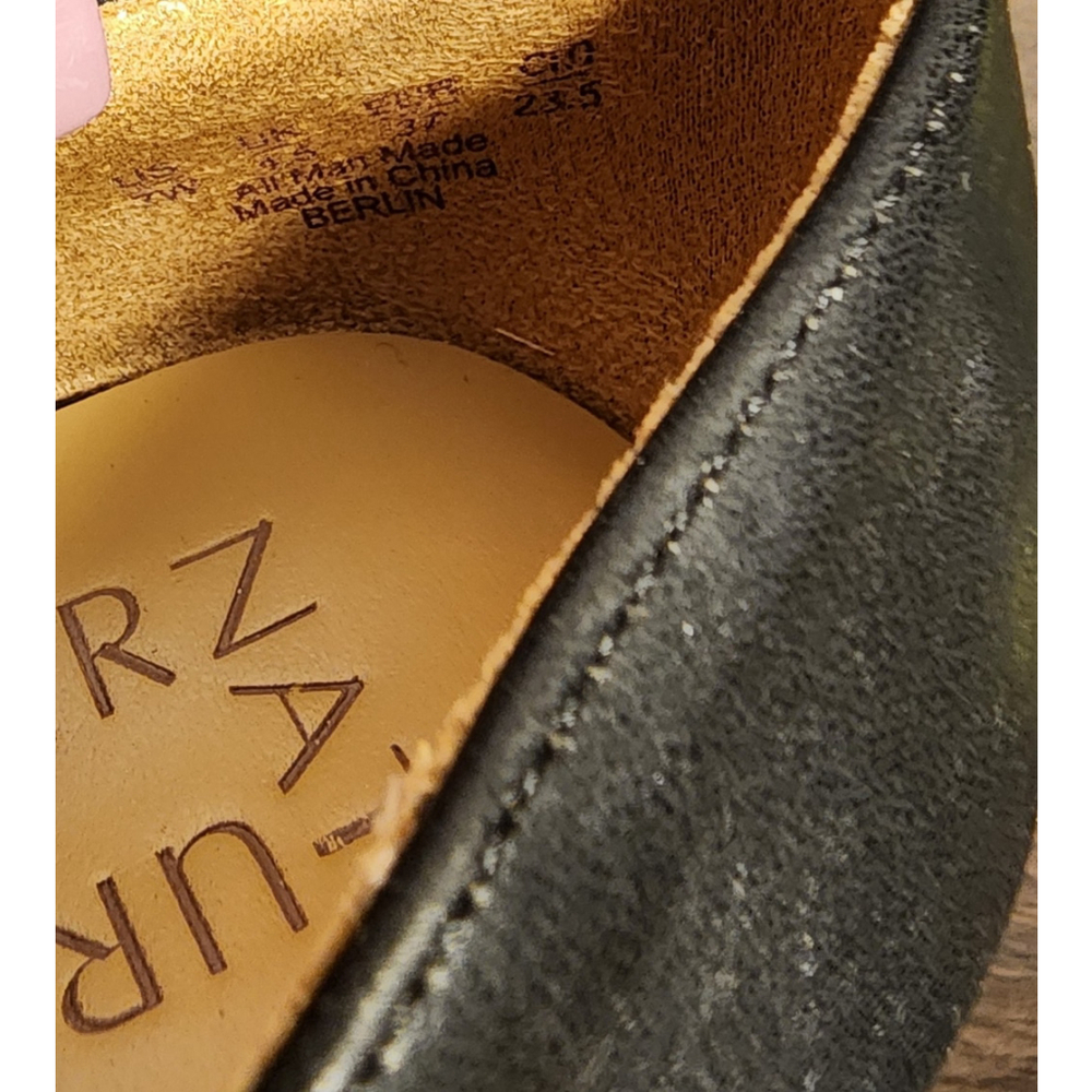 Naturalizer Classic Loafer Moccasins Slip On Block Heels Pumps Sz 7 WIDE - Picture 13 of 16
